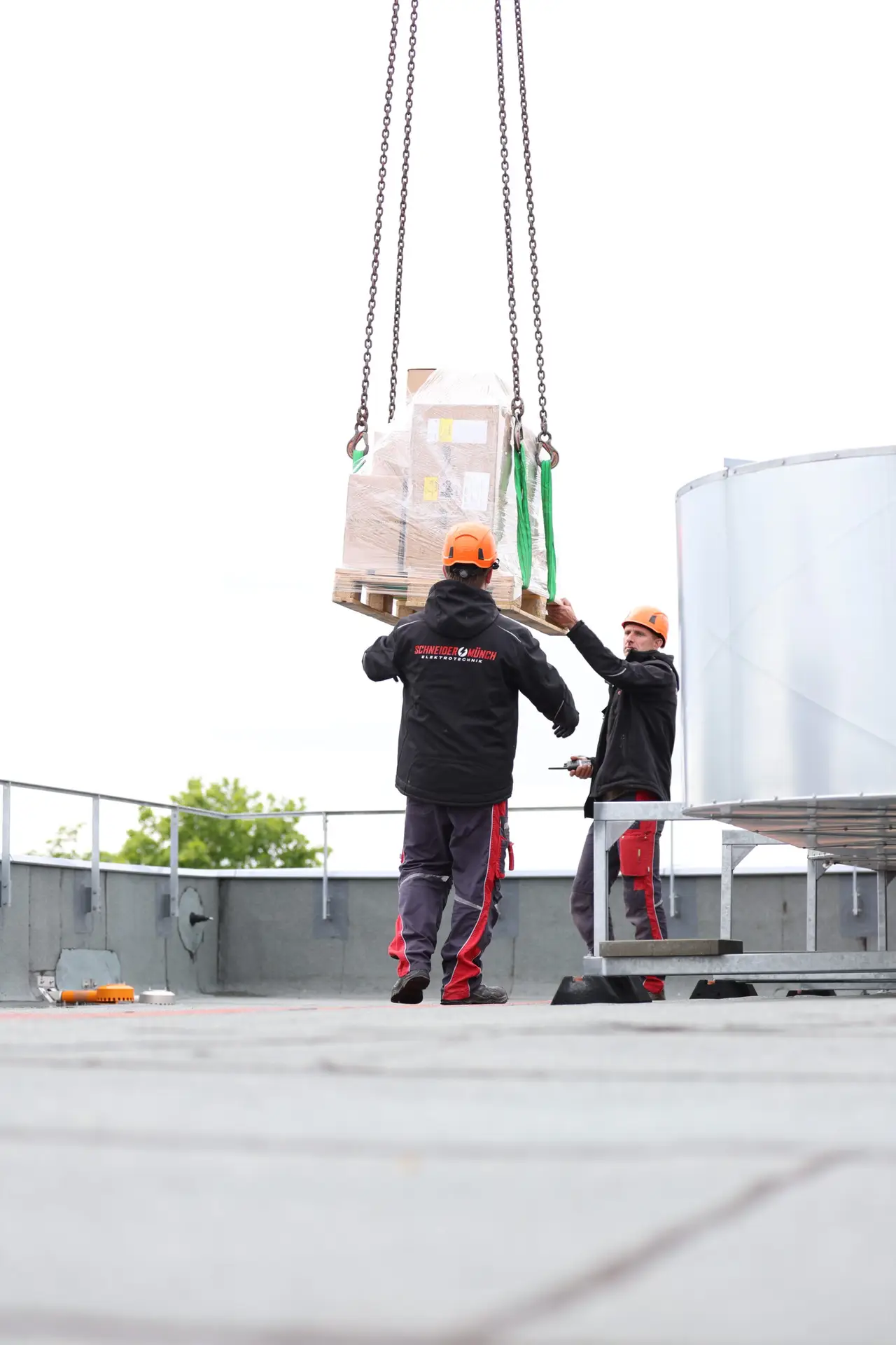GEMEINSAM AUF DER BAUSTELLE – Schneider-Münch